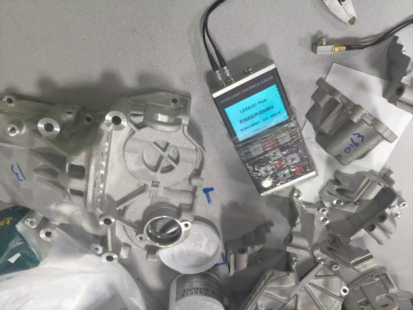 賽力斯超級工廠：鑄鋁合金油道0.2-0.3mm超薄壁厚測試的精密革命 ——從毫米級測量到智能制造的全面突破